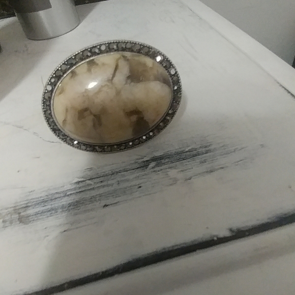 Ring - Picture 3 of 3